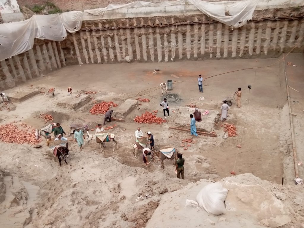 RBC Making a Masonry slopes for raft foundation