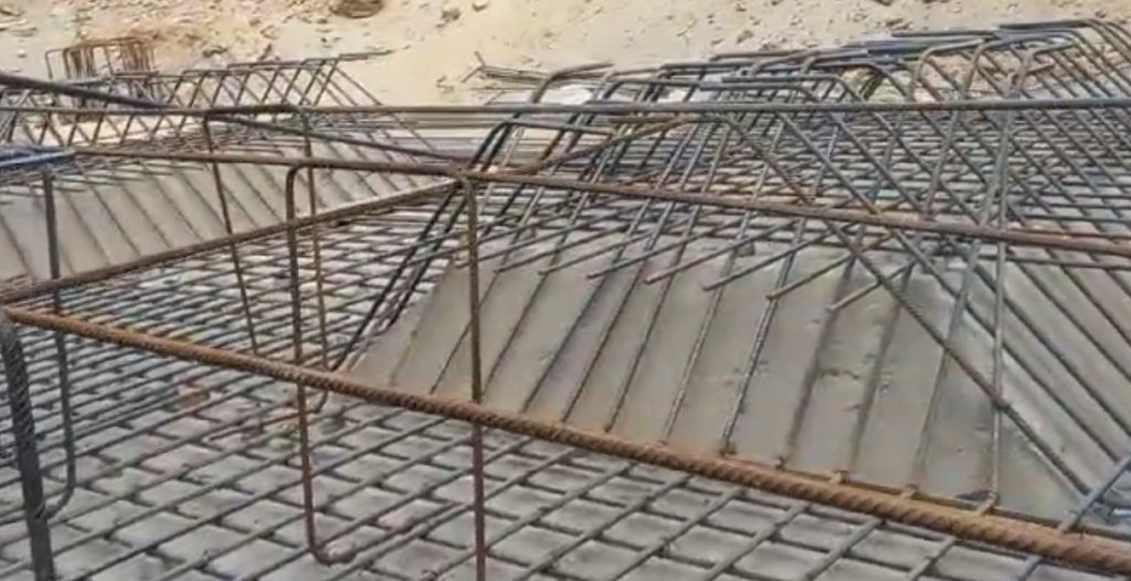 Ravi Business Center Construction Steel bottom Bar