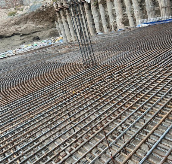 Ravi Business Center Construction Steel bottom Bar
