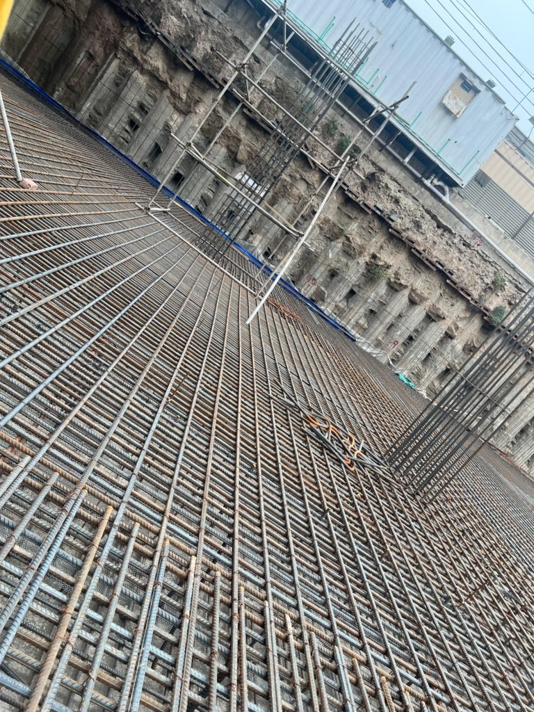 Ravi Business Center Construction Steel bottom Bar